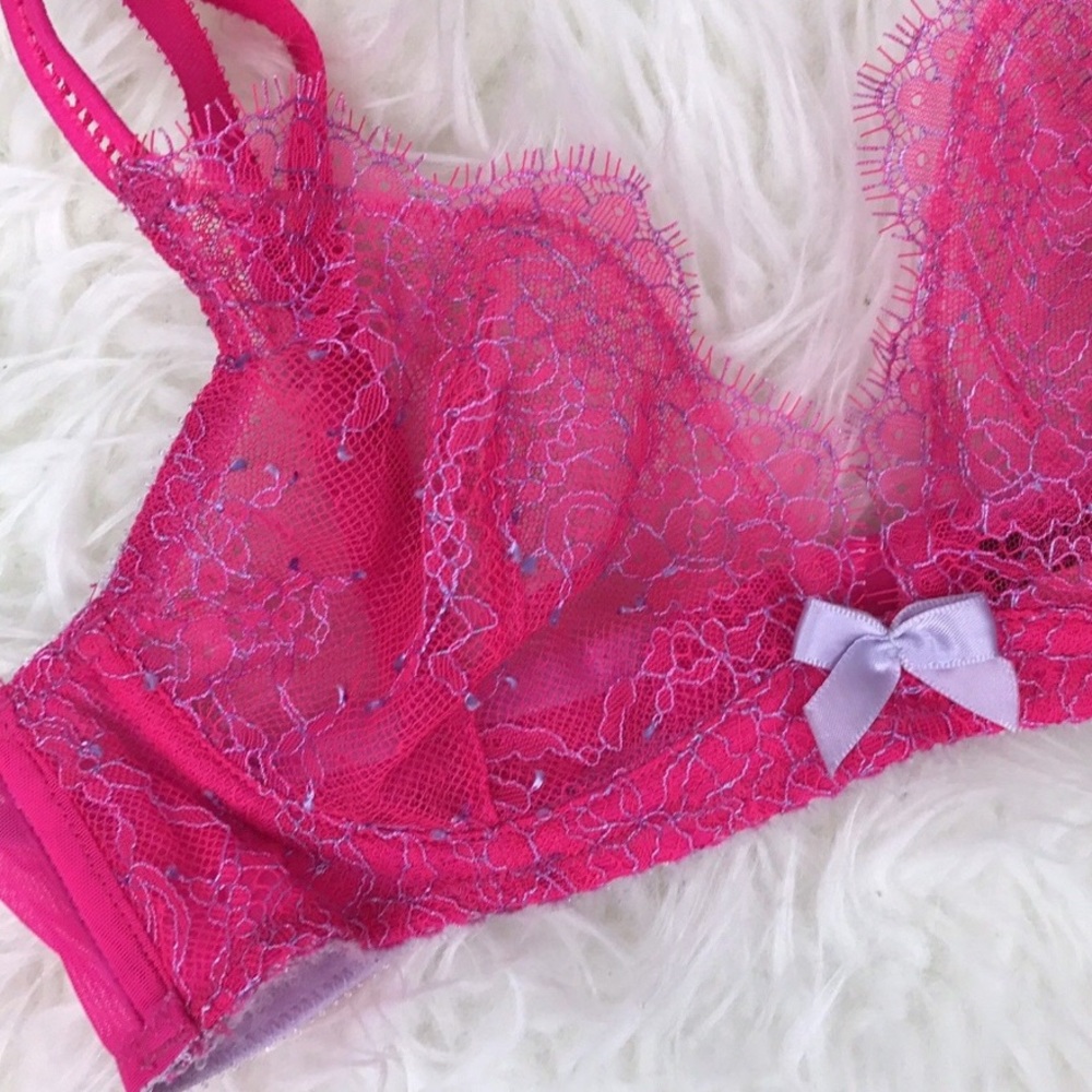 NWT-VS Very Sexy Lace Unlined Demi Bra- 1 LEFT
